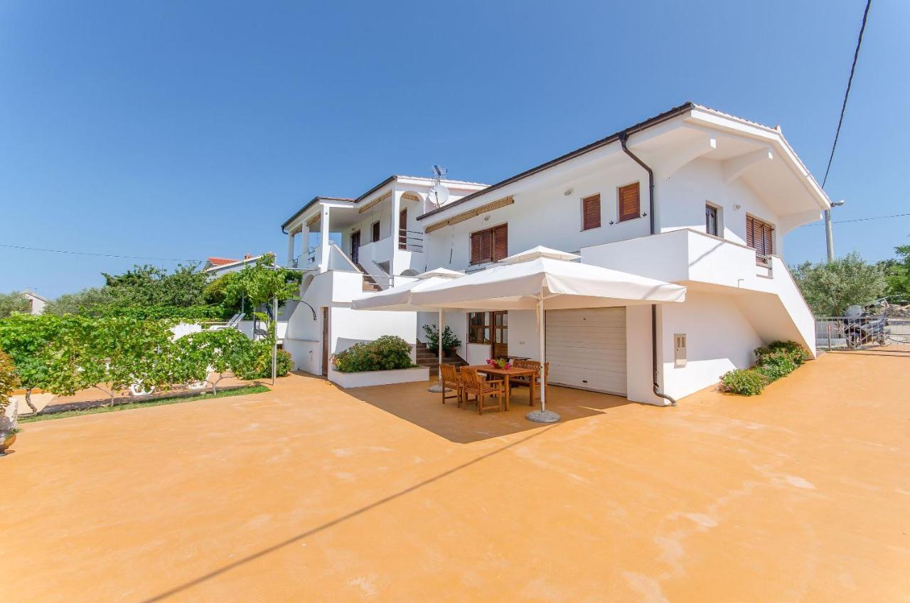 Apartments Goran Vir Zewnętrze zdjęcie