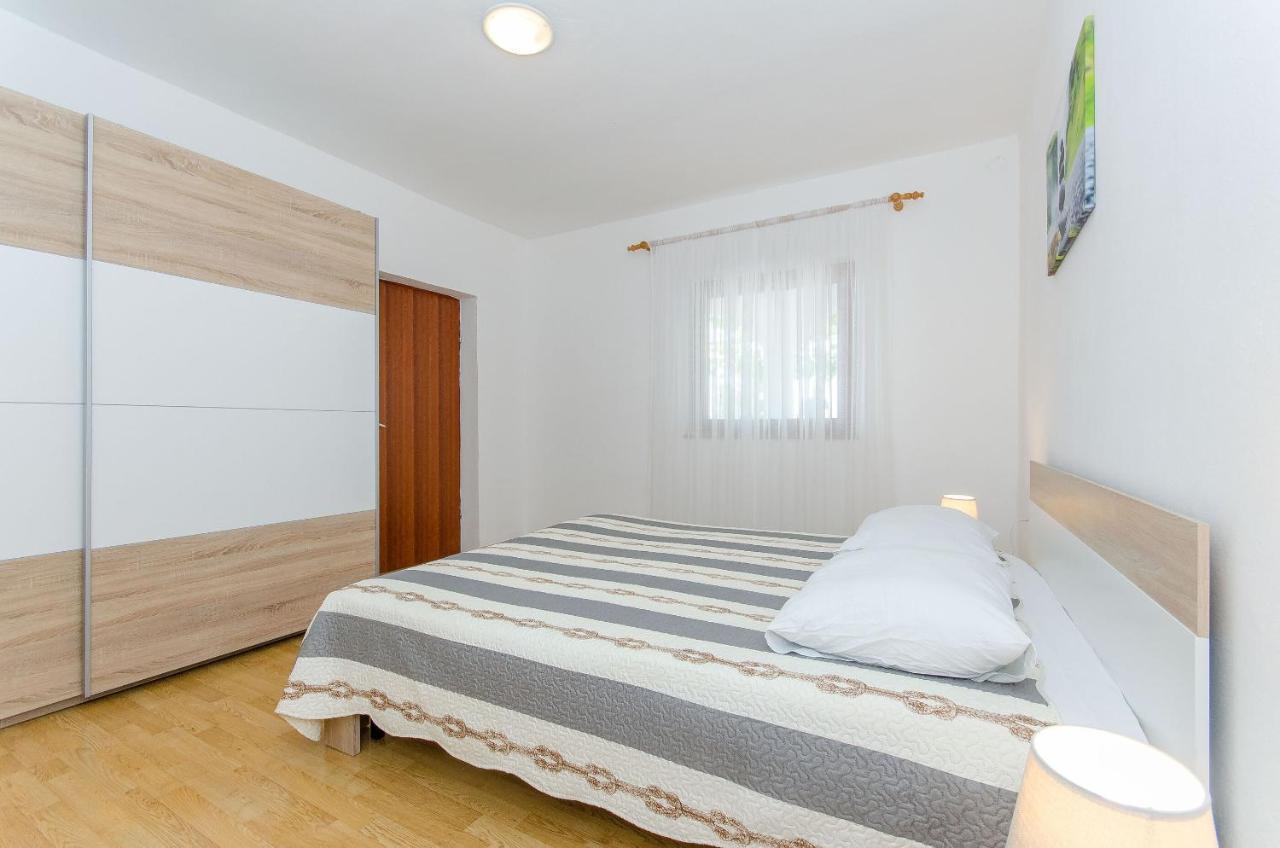 Apartments Goran Vir Zewnętrze zdjęcie