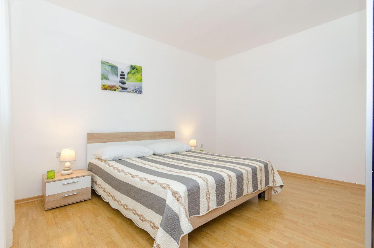 Apartments Goran Vir Zewnętrze zdjęcie